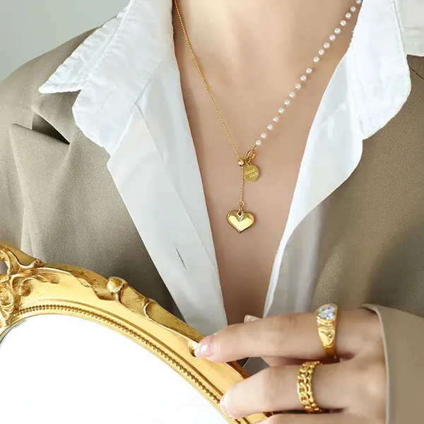 Gold_Good_Luck_Heart_Necklace_For_Women